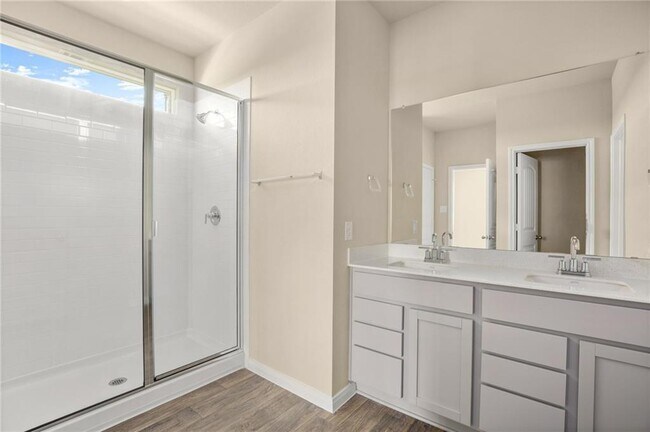 Foto del edificio - 150 Jayden Dr