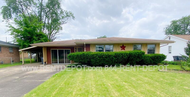 Primary Photo - 3701 Sweetser Ave