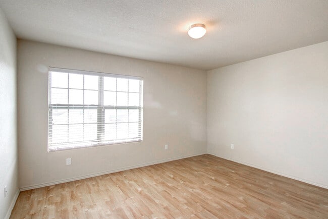 Foto del edificio - 8826 Scarlett Pl