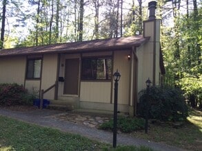 Building Photo - 1101 W Main St