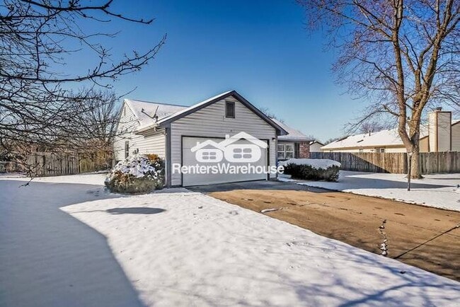 Building Photo - Beautifully Renovated 3 BR/2 BA Ranch Home...