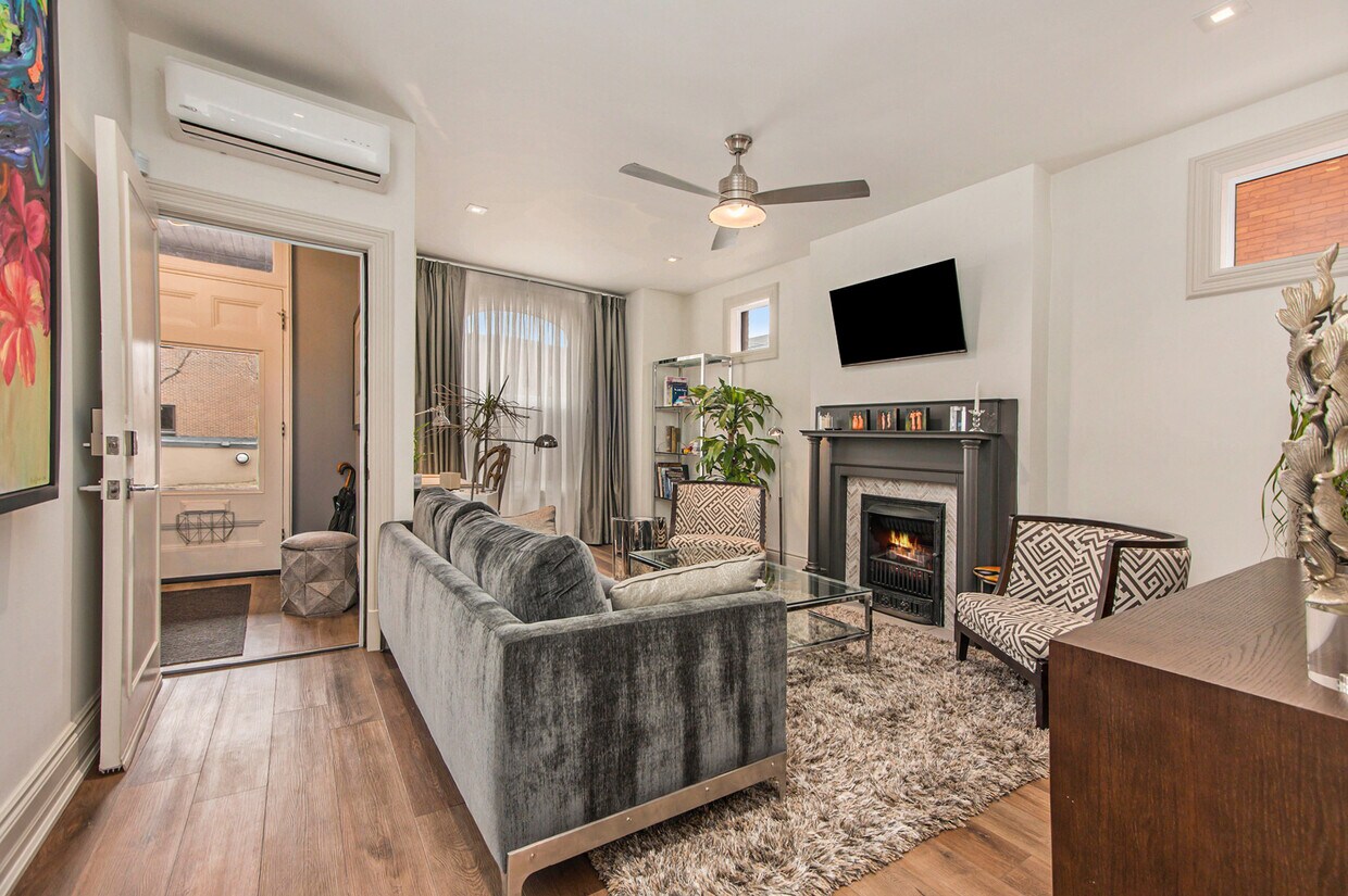 Primary Photo - 116 Cartier St