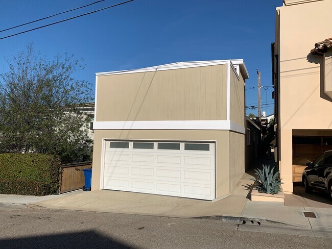 Building Photo - 1108 2nd St