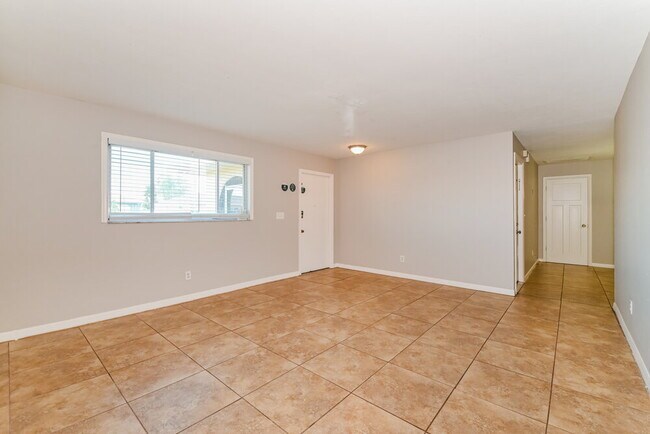 Foto del edificio - 324 SE 17th Pl