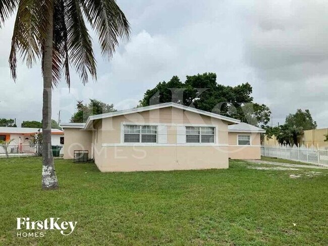 Foto del edificio - 1031 NW 178th Terrace