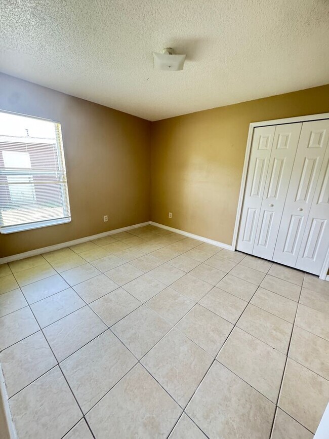 Foto del edificio - 3 Bedroom 2 bath 1482 Sq ft