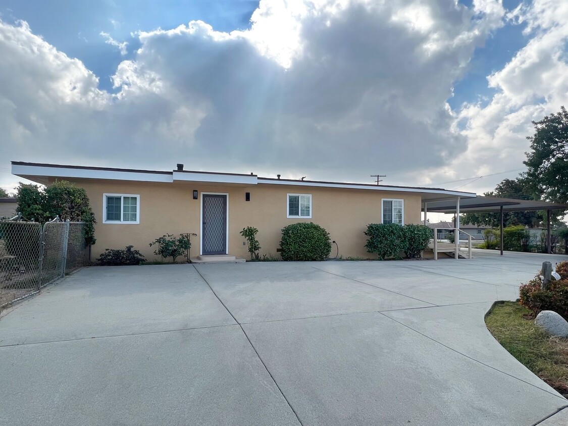 Foto principal - 951 2nd St