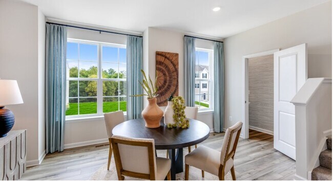 Foto del edificio - 8753 Whitman Dr