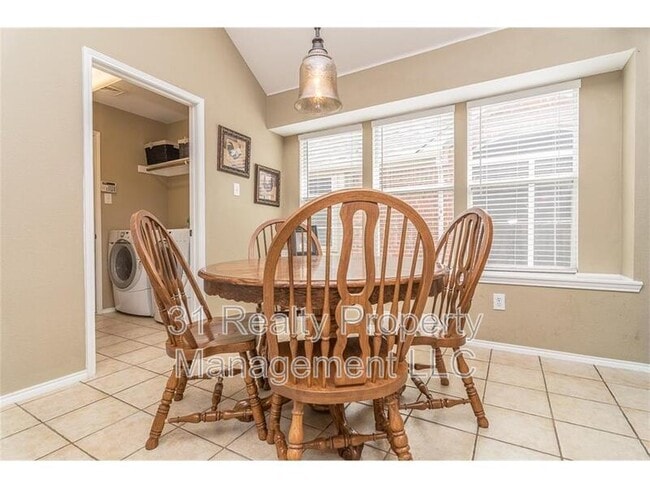 Foto del edificio - 5708 Bedford Ln