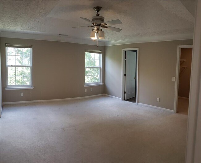 Building Photo - 204 Wild Flower Ln