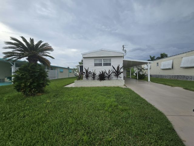 Foto del edificio - 106 49th Ave W