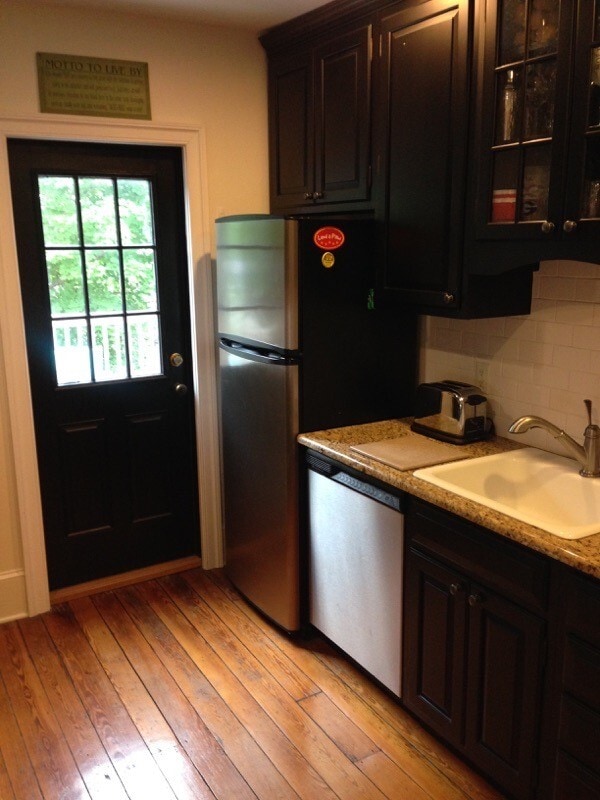Kitchen - 1907 Delaware Ave