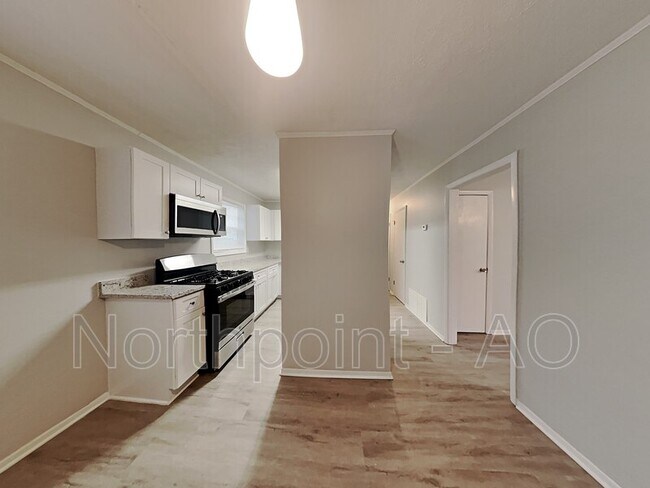 Building Photo - 7113 Willow Green Ct SW