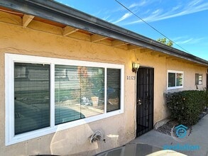 Building Photo - 10323 Park Ave