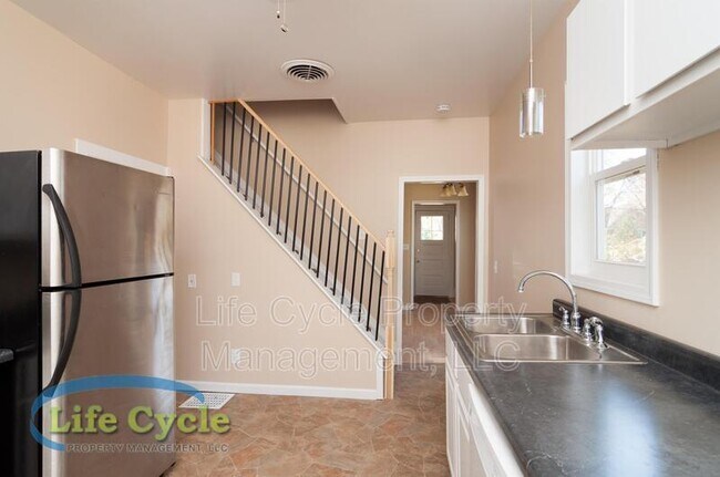 Foto del edificio - 533 Hopson St  NE