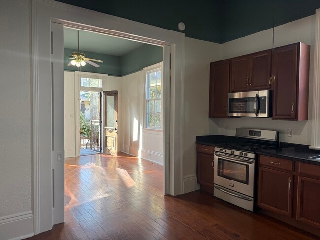 Kitchen looking towards living room - 440 S Rendon St