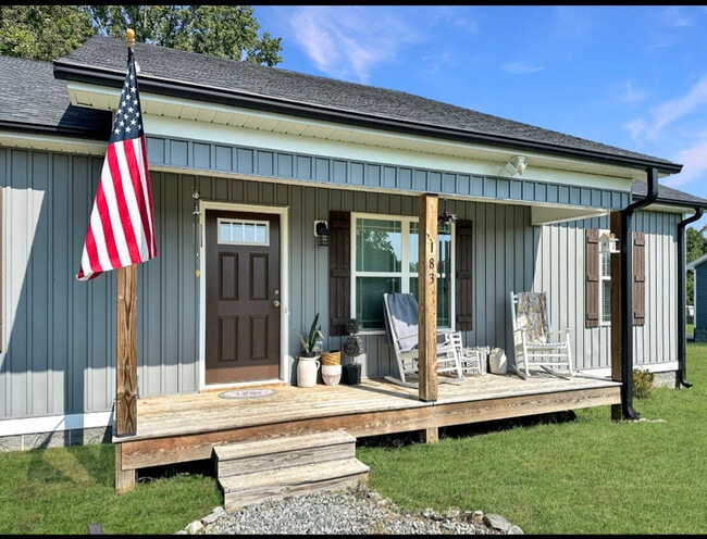 Building Photo - 183 Katie Ln