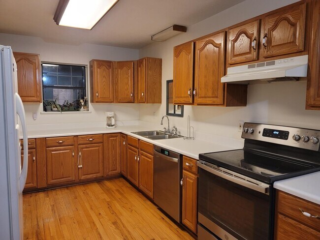 Foto del edificio - 331 Glenwood Dr