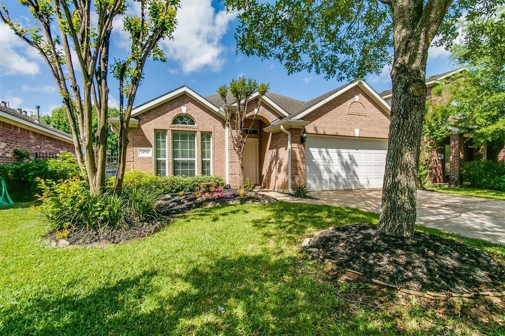 Primary Photo - 10719 Lyndon Meadows Dr