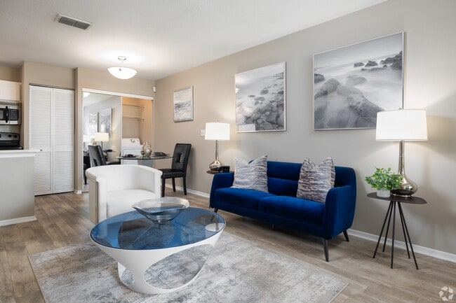 Photo - Highpoint Club Apartments