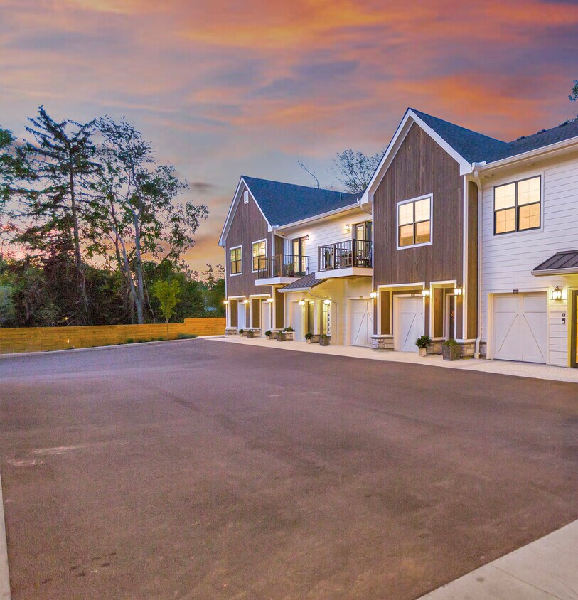 Mowbray Manor Apartments in Cincinnati, OH