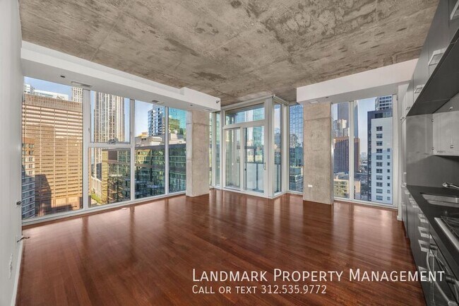 Foto del edificio - 550 N St Clair St