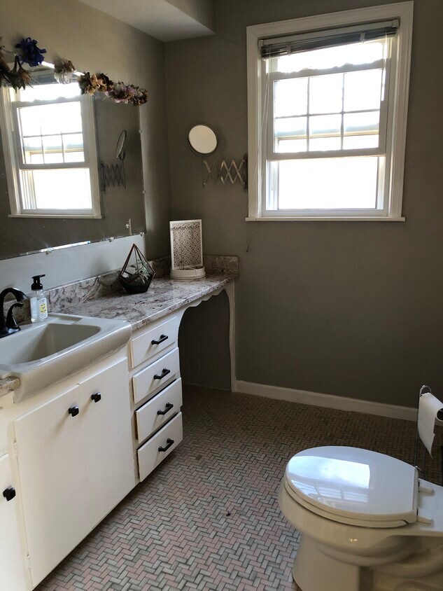 2915 W 92nd Terrace, Leawood, KS 66206 House Rental in Leawood, KS