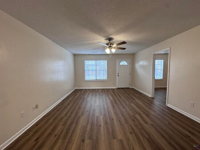 Building Photo - 242 Katelyn Cir