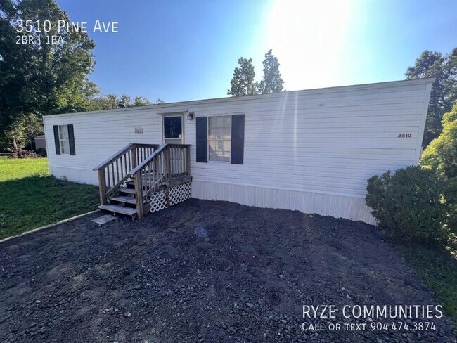 Building Photo - 3510 Pine Ave