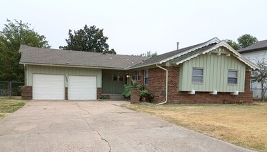 Building Photo - 3306 Mockingbird Ln