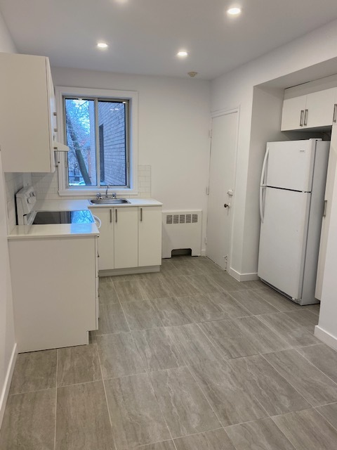 Photo principale - 4940 Edouard Montpetit Blvd