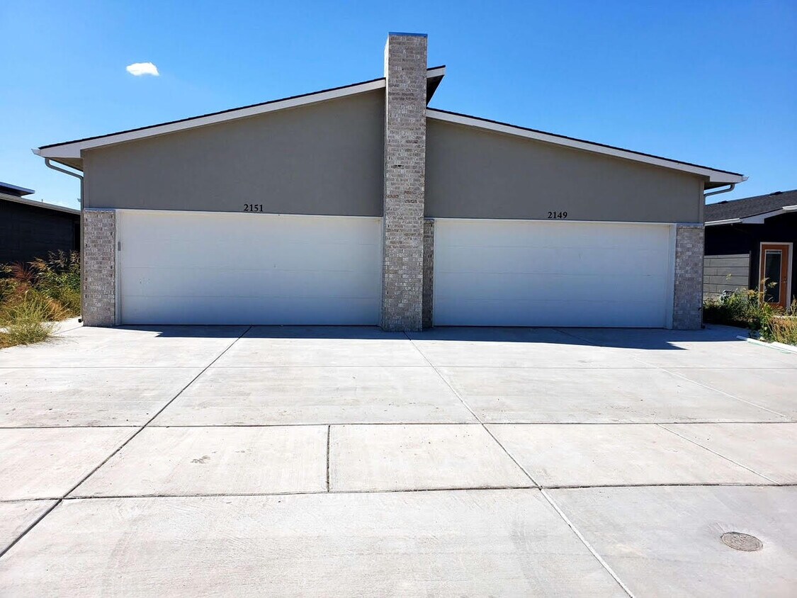 Foto principal - 11601 E Harry Ct
