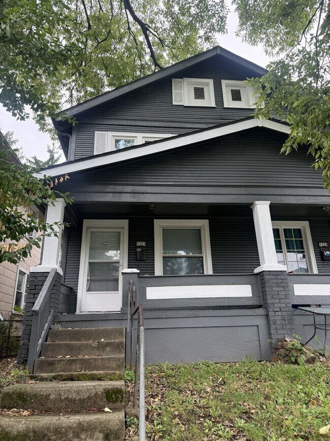 Building Photo - 1323-1325-1325 N 5th St
