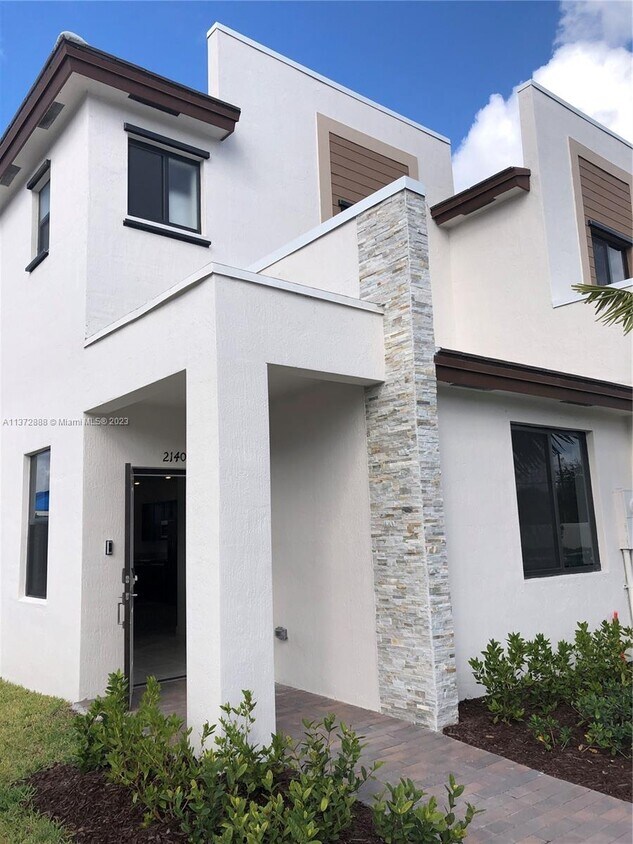 21406 NE 3rd Pl, North Miami Beach, FL 33179 Townhome Rentals in North Miami Beach FL