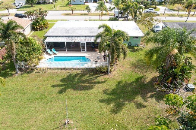 Foto del edificio - 1514 SE Westmoreland Blvd