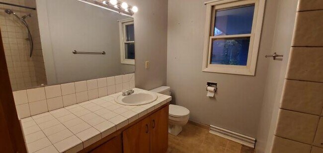 Building Photo - 3 bedroom in Billings MT 59105