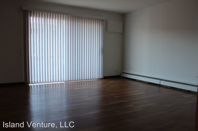 Building Photo - 13033 S Wood St