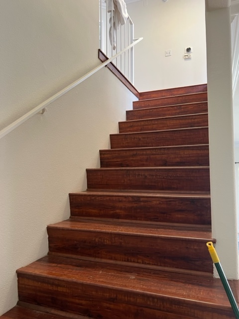 Hard wood throughout - 18319 Hart St