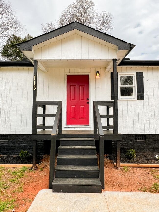 Foto del edificio - 113 Carey Ave