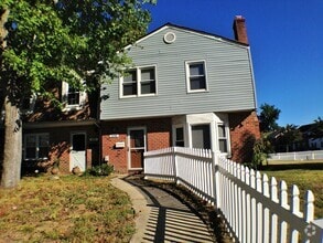 Building Photo - 2259 Sedgewick Dr