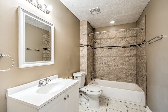 Building Photo - 6336 N 68th St