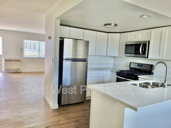 Building Photo - 1178 Cypress Ave