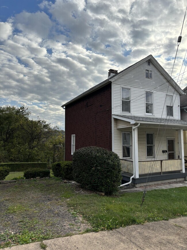 1216 Center St, Turtle Creek, PA 15145 House Rental in Turtle Creek