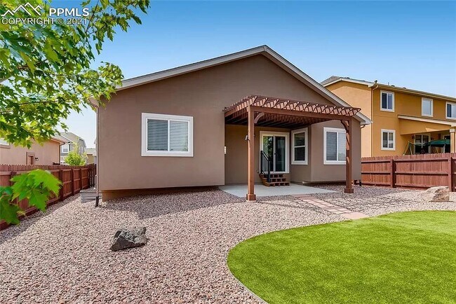 Foto del edificio - 7961 Barraport Dr