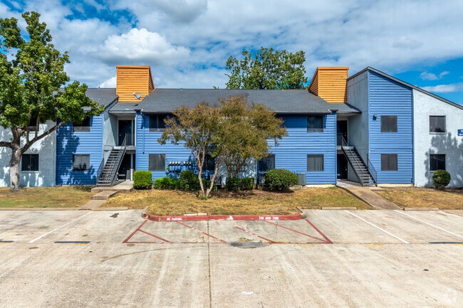 Building Photo - Trenton Place