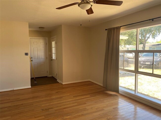 Foto del edificio - 121 Tuna St