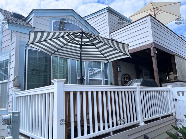 Building Photo - Steps to the sand in Encinitas, your two b...