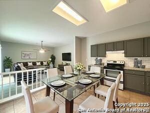 Building Photo - 7704 Flower Bluff