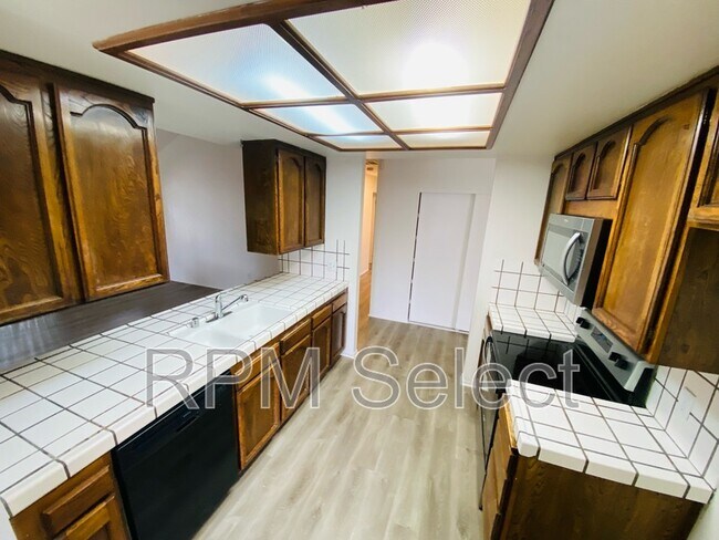 Building Photo - 1710 Quincey Ln