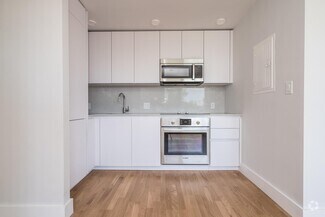 Building Photo - 335 Harvard St
